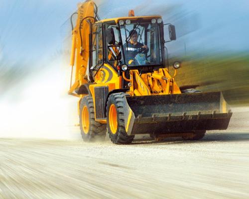 Automotive Disc Break System - The Split double breaking system, operating on each single axle, guarantees the machine a minimum breaking distance.